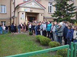 Uroczystość przy tablicy pamiątkowej
